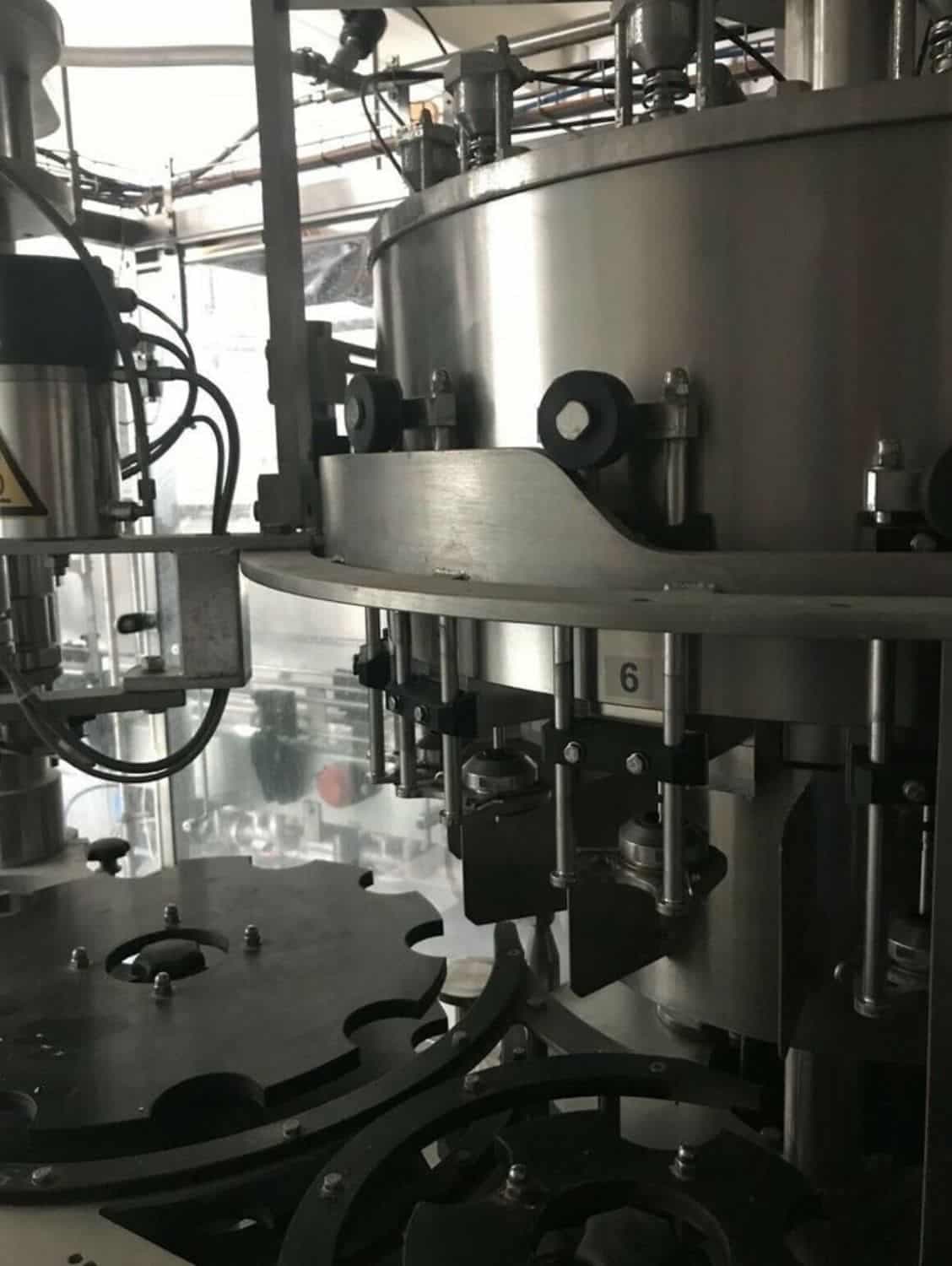 Sala di lavoro di Nagel, PAC, Juwatec Linea di riempimento bicchieri a rendere per birra e bibite