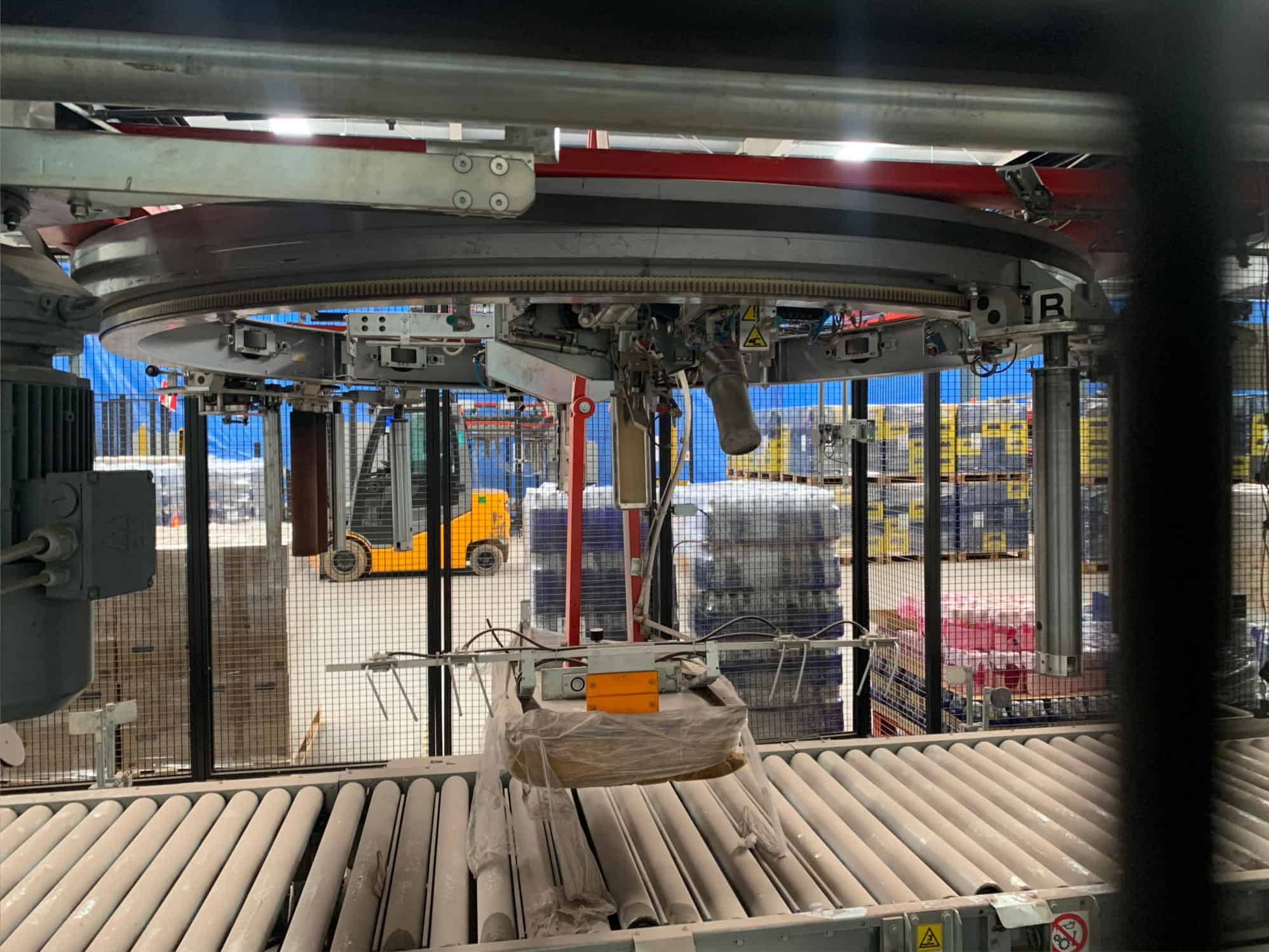 Sala di lavoro of Sacmi / Robopac Genesis, Helix HS40